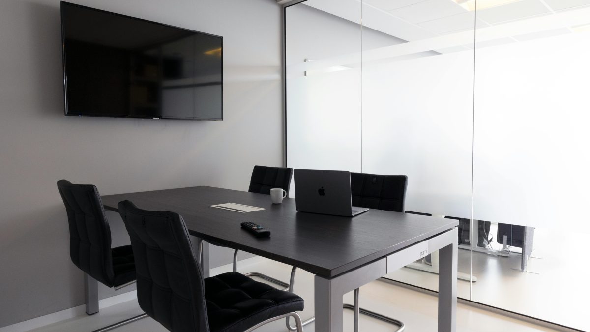 Office hubby, wifey and other trends that Kenyans must leave in 2025