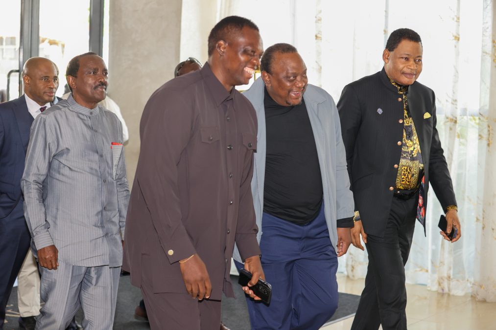  President (Rtd) Uhuru Kenyatta arrives in Nigeria. PHOTO/@4thPresidentKE/X