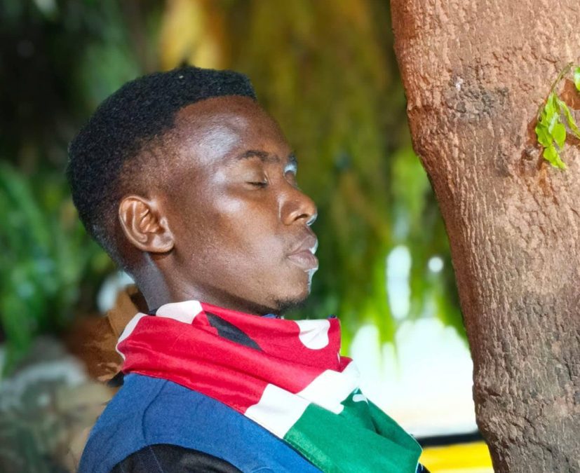 James Irungu during his tree-hugging challenge. PHOTO/https://www.facebook.com/jymo.irungu