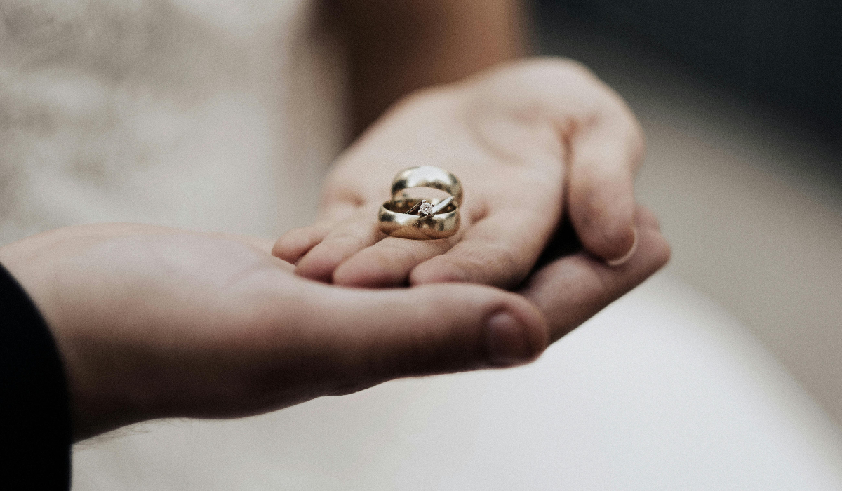 Wedding rings. Image used for illustration purposes. PHOTO/Pexels.