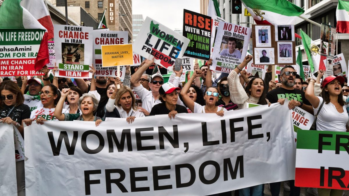 Iranians now enjoy free internet access as protests surge