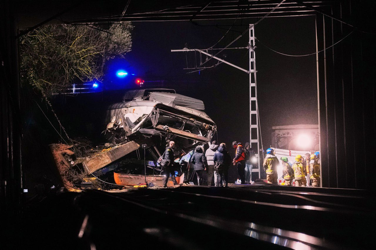Train driver killed in second deadly Spain rail crash in days