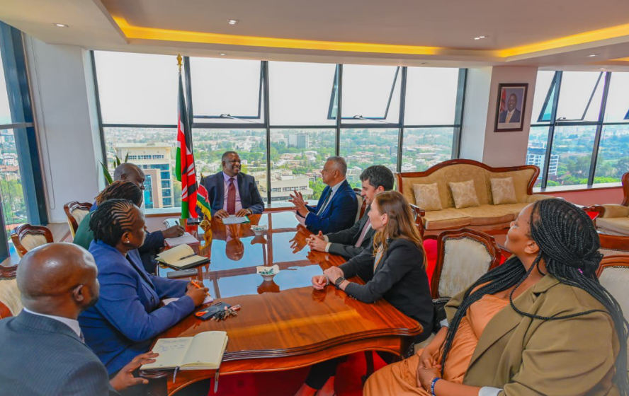 Sports CS Salim Mvurya with a high-level delegation from WADA on Wednesday, January 28, 2026. PHOTO/@Waziri_Mvurya/X