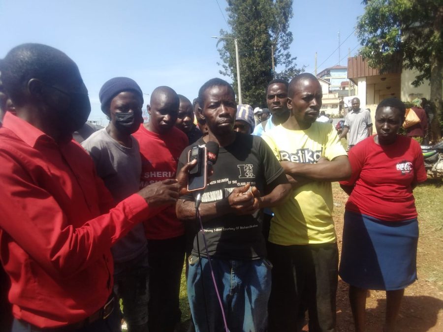 Grief stricken Vihiga county residents air their grievances to press on the incidence where the bodies of two people were discovered dumped in the septic tank. PHOTO/ Enock Amukhale