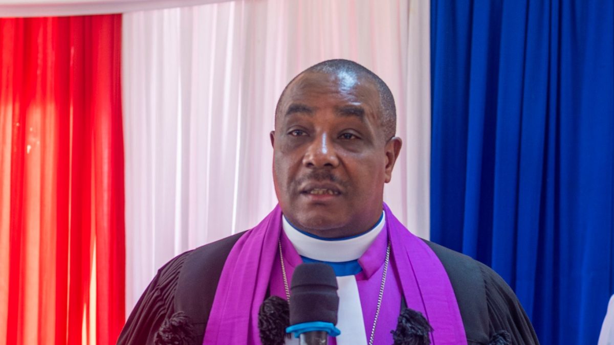 PCEA moderator tenders apology after preacher lashes out at mourners in Kiangai