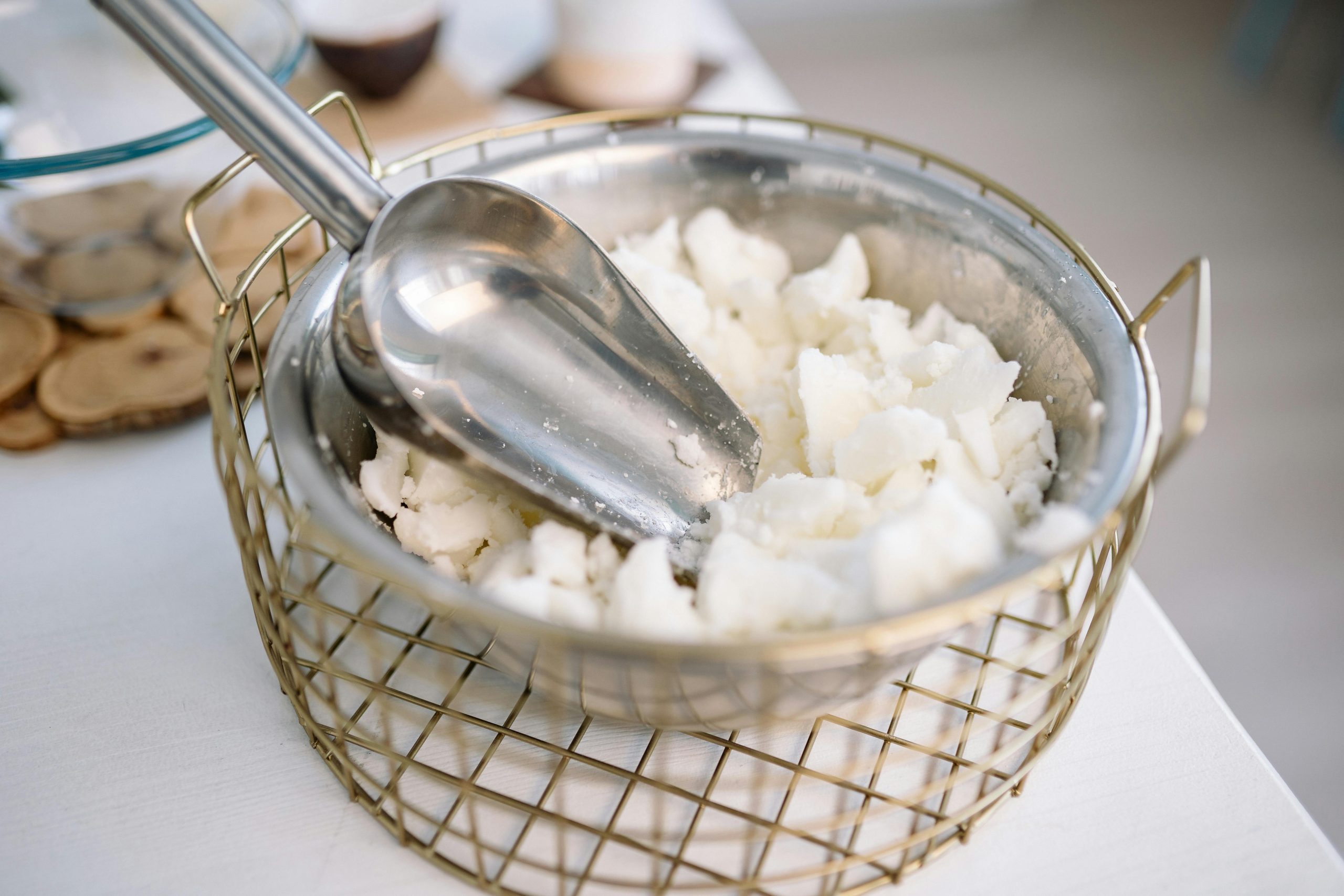 6 essential tips to keep in mind before going for armpit waxing
