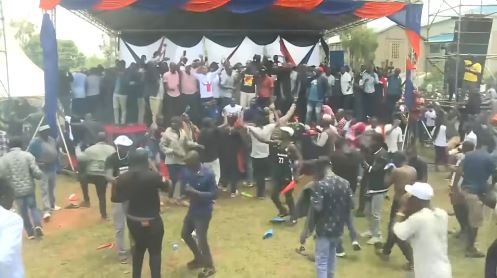 The moment when teargas was hurled at the crowd in Kakamega. PHOTO/ https://www.facebook.com/EdwinWSifuna