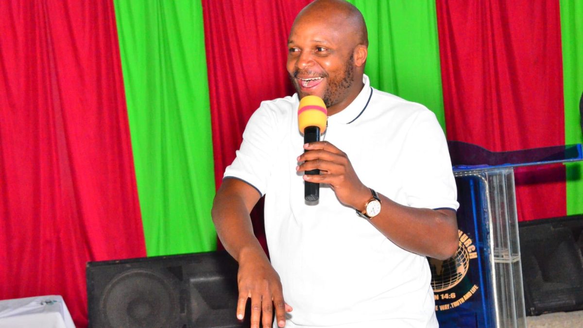 Lang’ata Member of Parliament Jalang’o. PHOTO/ https://www.facebook.com/MzeeJalangoMwenyewe