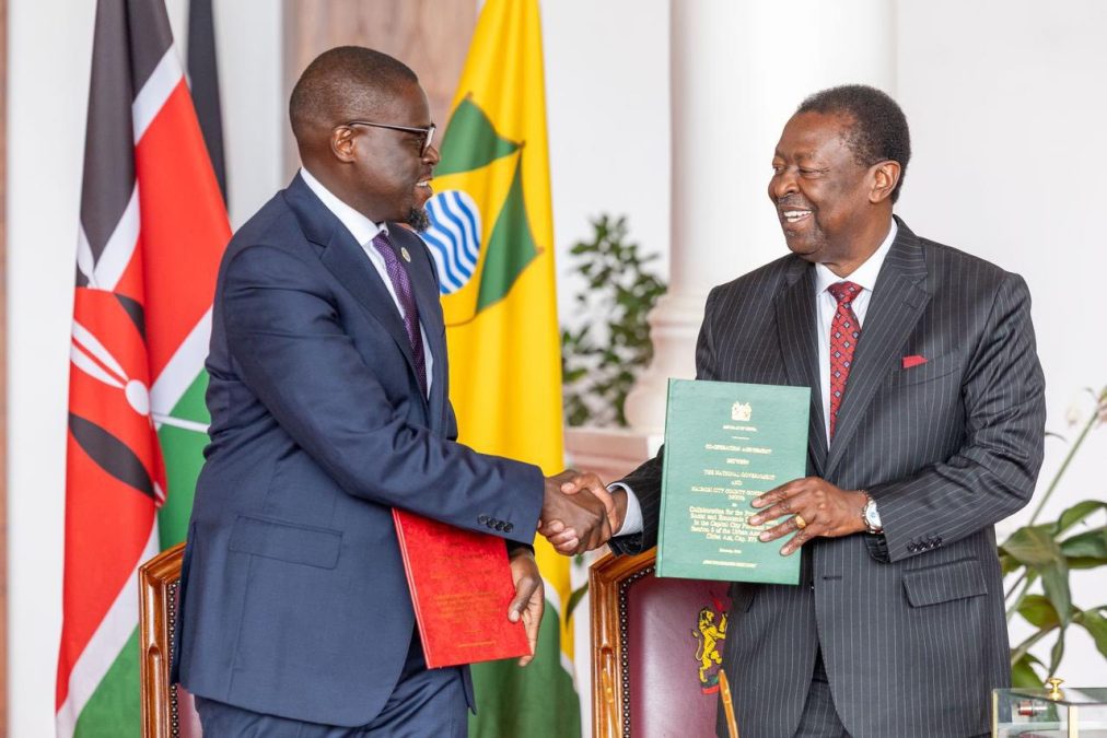 Johnson Sakaja and Musalia Mudavadi. PHOTO/https://web.facebook.com/williamsamoei