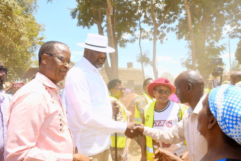 Mbeere South MP Nebart Muriuki welcomes CS Geoffrey Ruku at Kauraciri Grounds on February 19, 2026. PHOTO/https://web.facebook.com/EngNebartMuriuki