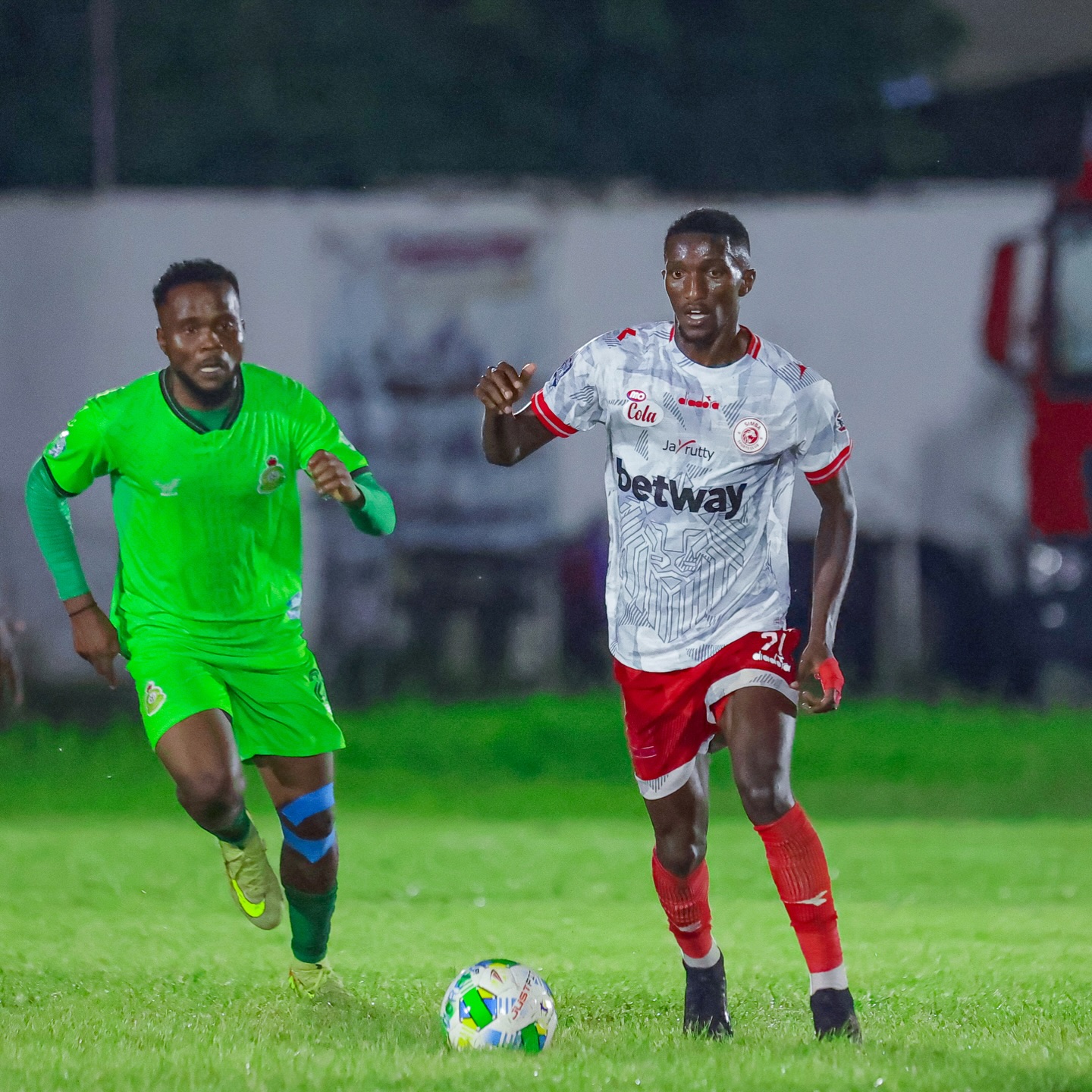 Simba SC pile pressure on Zico’s Prisons as David Ouma’s Singida Black Stars shine