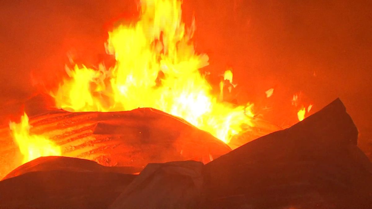 A fierce fire razes down stalls near the Ruiru market on Saturday night as affected traders blamed area MP Simon King'ara for the destruction. PHOTO/Olive Musembi