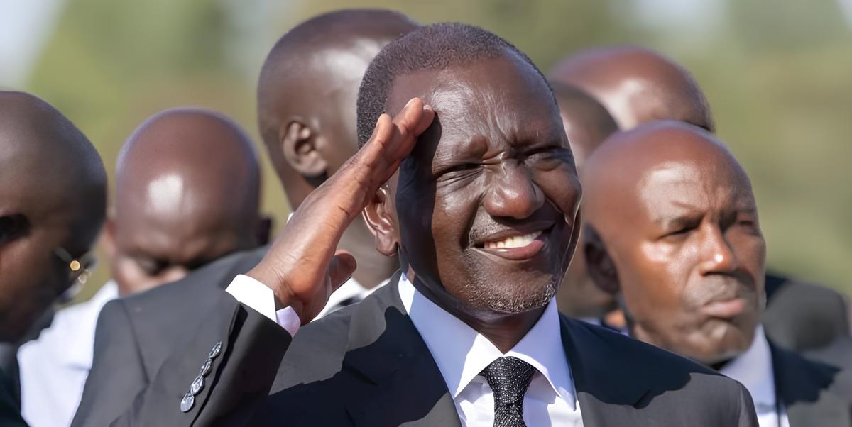 President William Ruto salutes. PHOTO/https://www.facebook.com/KithureKindiki