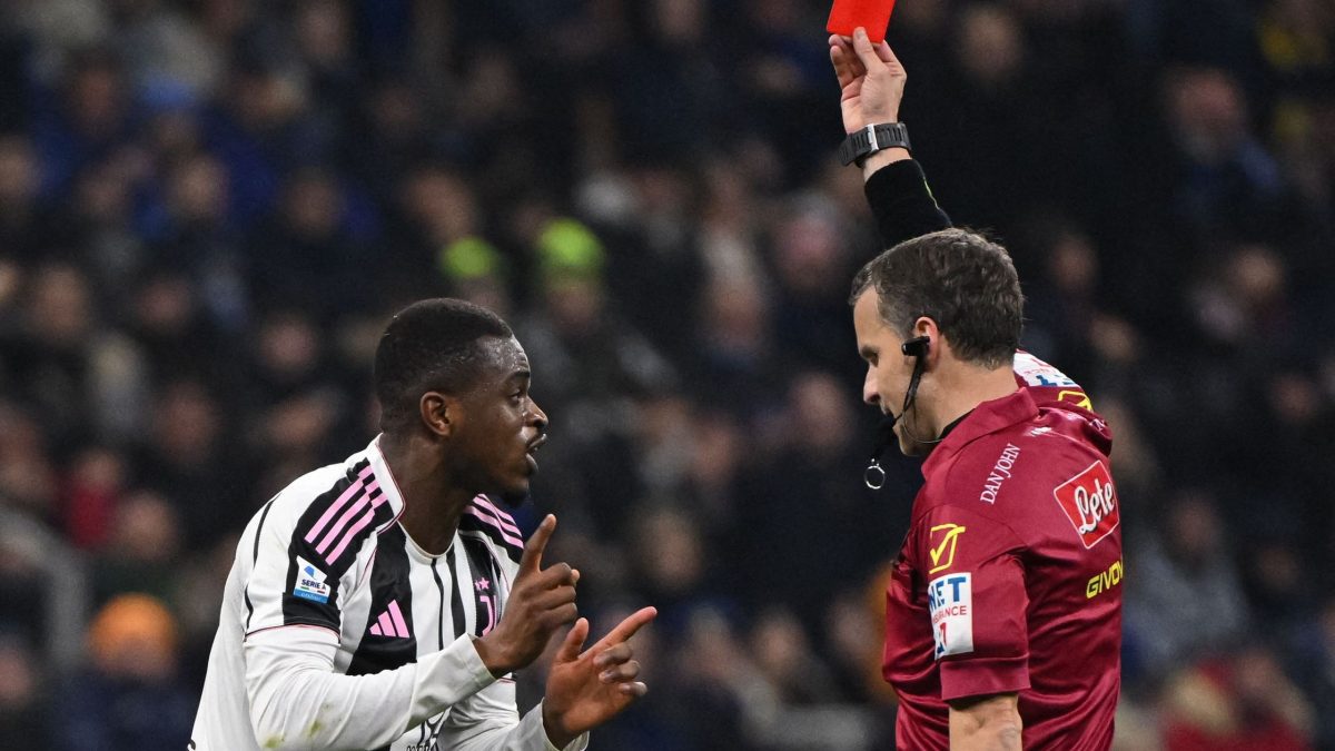 Referee advised to stay home after wrong red card sparks death threats
