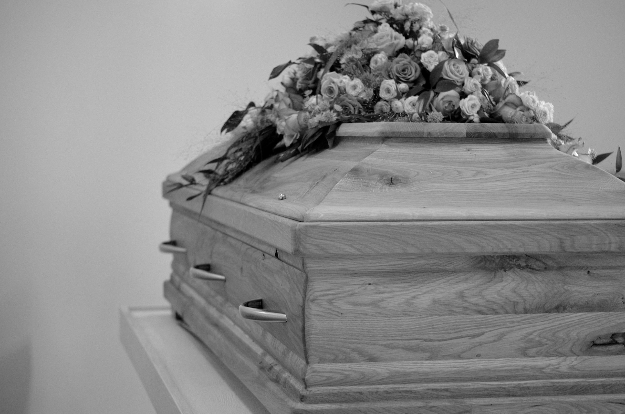 Drama as 9 suspects stage fake funeral to smuggle charcoal