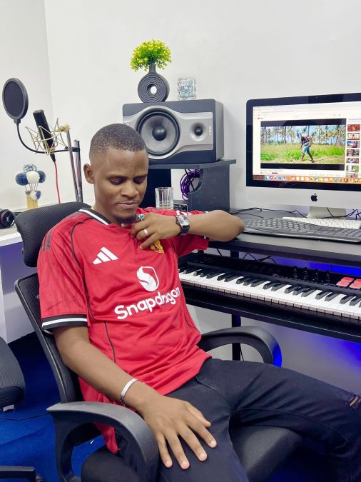 Presenter Kai in his studio. PHOTO/ https://www.facebook.com/kichekodawa