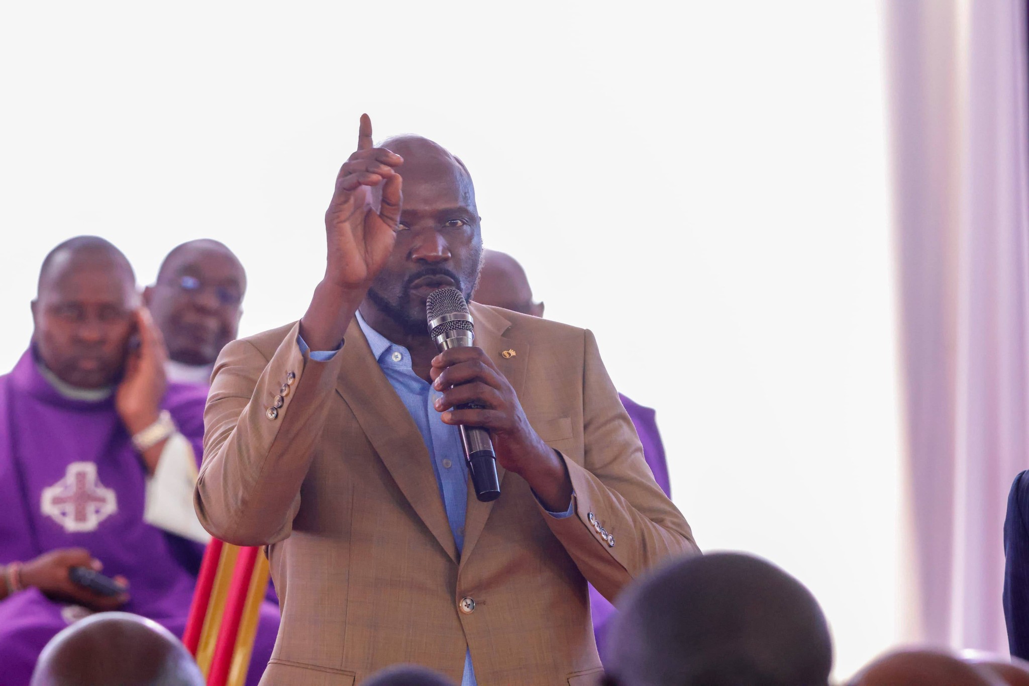 Murang’a Senator Joe Nyutu clashes with MP Mark Nyamita over Ruto’s sleepless nights