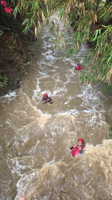 Kenya Red Cross Aqua Team and other agencies during the rescue operation at Nyayo Highrise along Mbagathi Way on March 3, 2026. PHOTO/ 
@KenyaRedCross