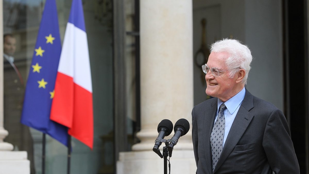 The late Leonel Jospin during a past event. PHOTO/https://www.facebook.com/EmmanuelMacron