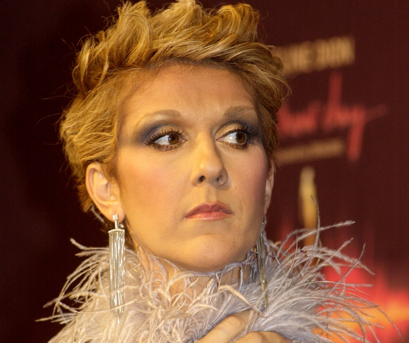 Céline Dion announces comeback shows