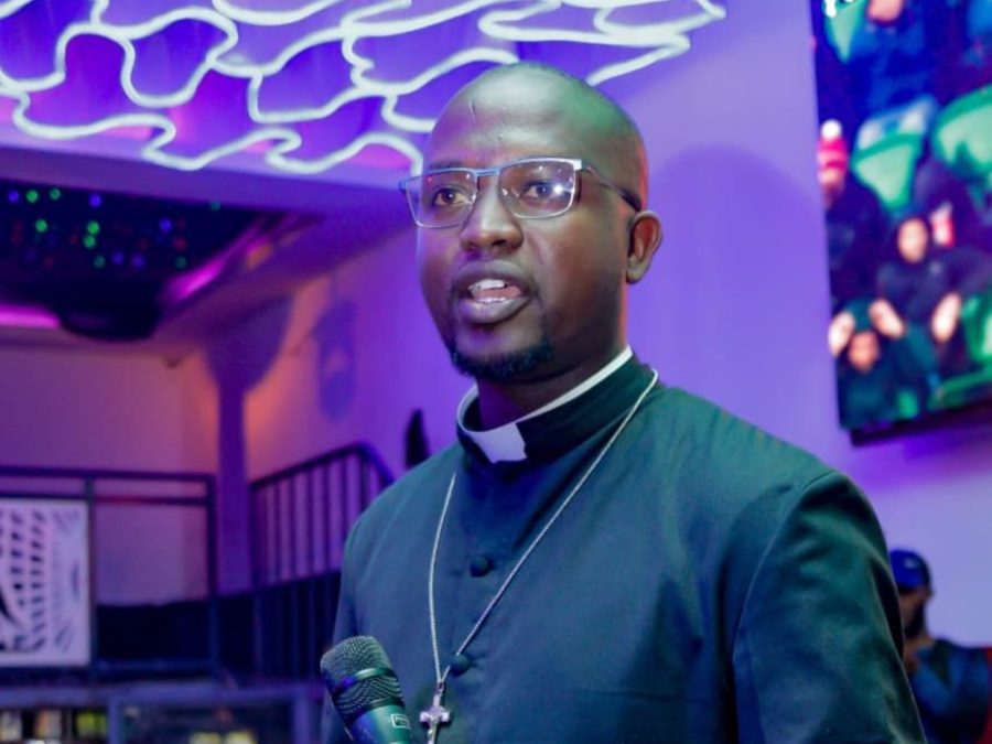 Padre Michael Watenga preaching in a club. PHOTO/https://www.facebook.com/michael.kenson.7
