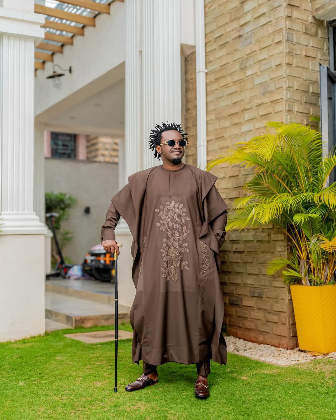 ‘Lengeni simu kabisaa’ – Bahati’s teases Muslim friends as they mark Eid al-Fitr holiday
