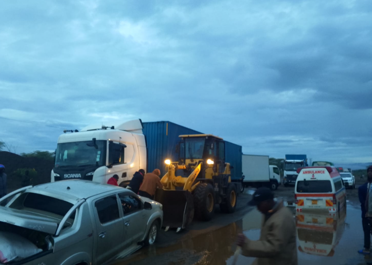 Motorists urged to avoid flooded Mai Mahiu Suswa Narok road section