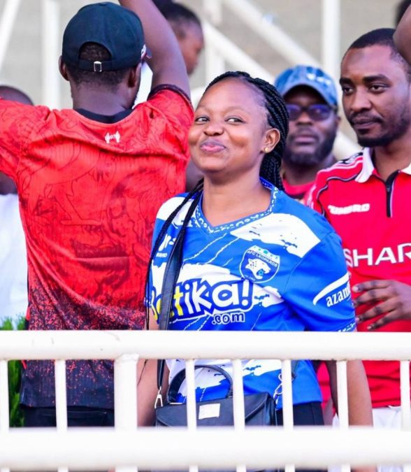 A female AFC Leopards fan at Nyayo National Stadium on matchday. PHOTO/https://web.facebook.com/afcleopardssc