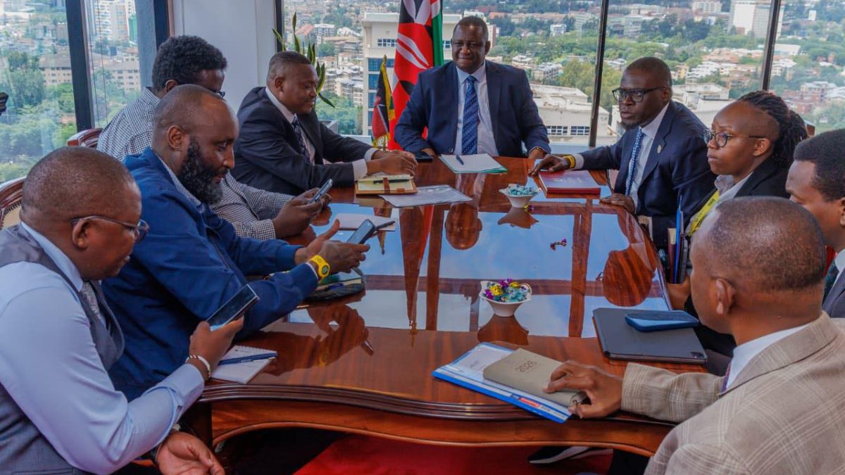 Sports CS Salim Mvurya held consultative talks with Nairobi Governor Johson Sakaja on sports infrastructure on Wednesday, April 22, 2026. PHOTO/https://web.facebook.com/GovernorSalimMvurya