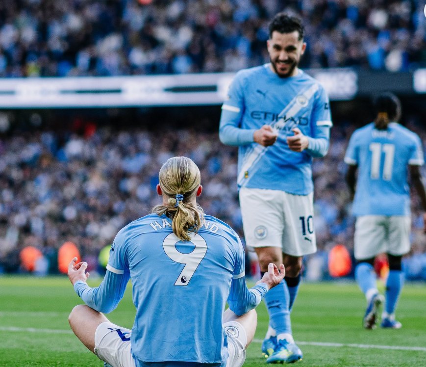 Manchester City 2-1 Arsenal: Premier League title race takes fascinating twist