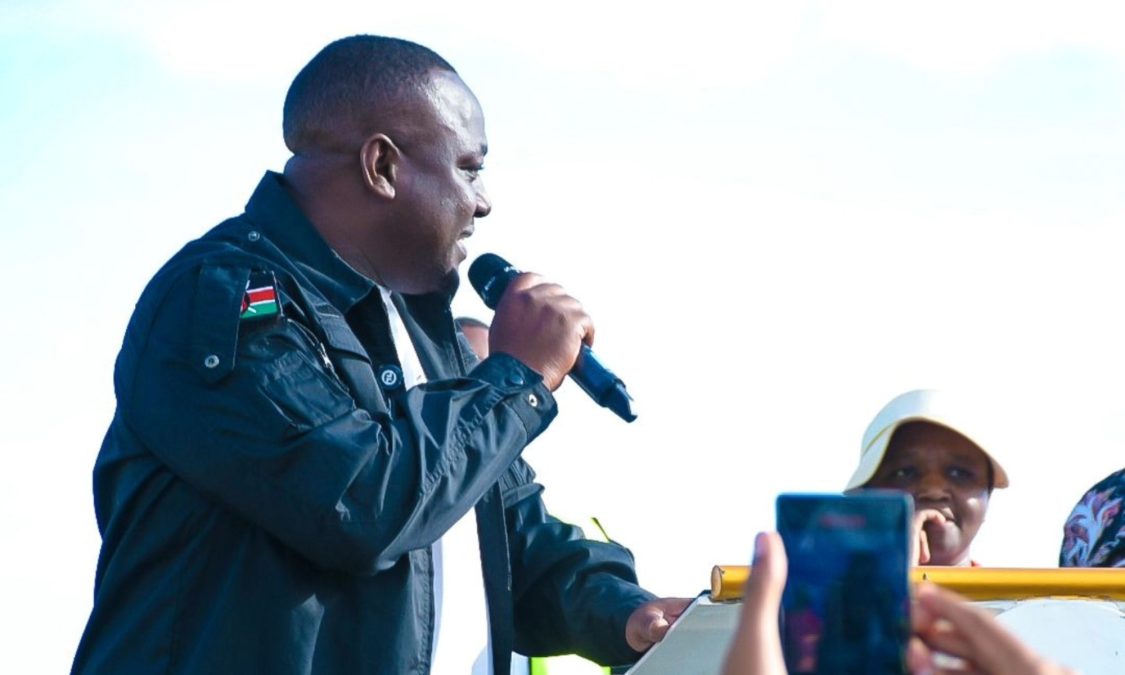 Victor Kanyari during his tour in Njiru Ward,Kasarani Constituency. PHOTO/ https://www.facebook.com/prophetkanyari