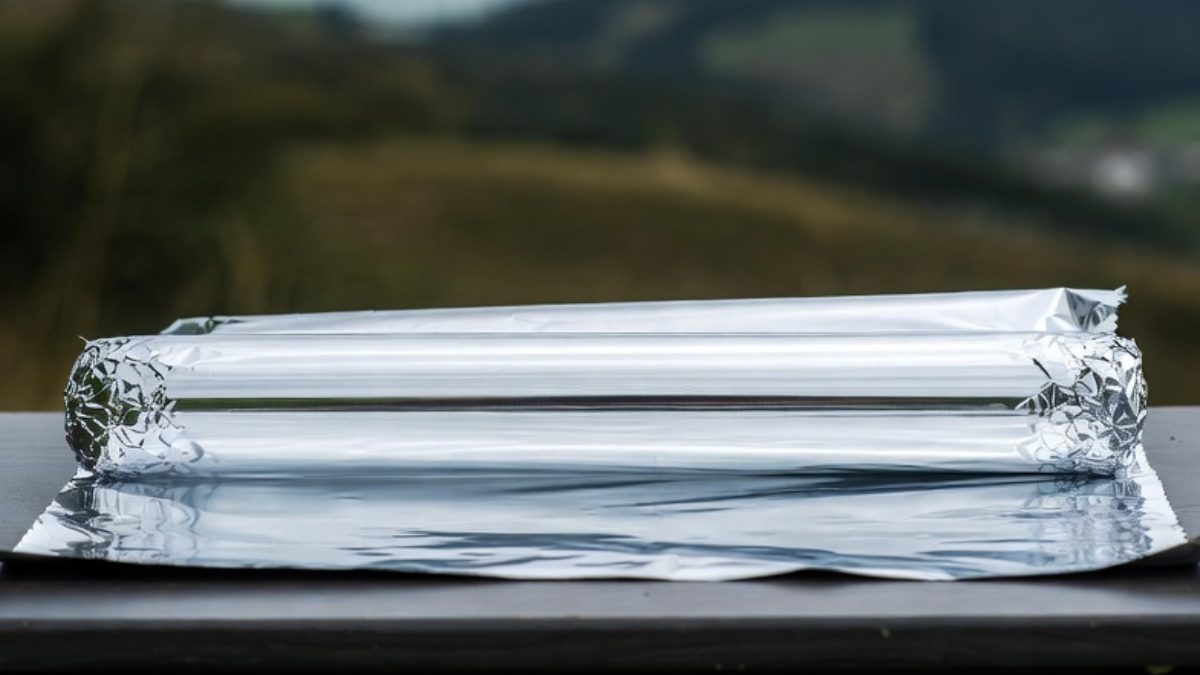 5 unexpected uses of aluminium foil beyond the kitchen