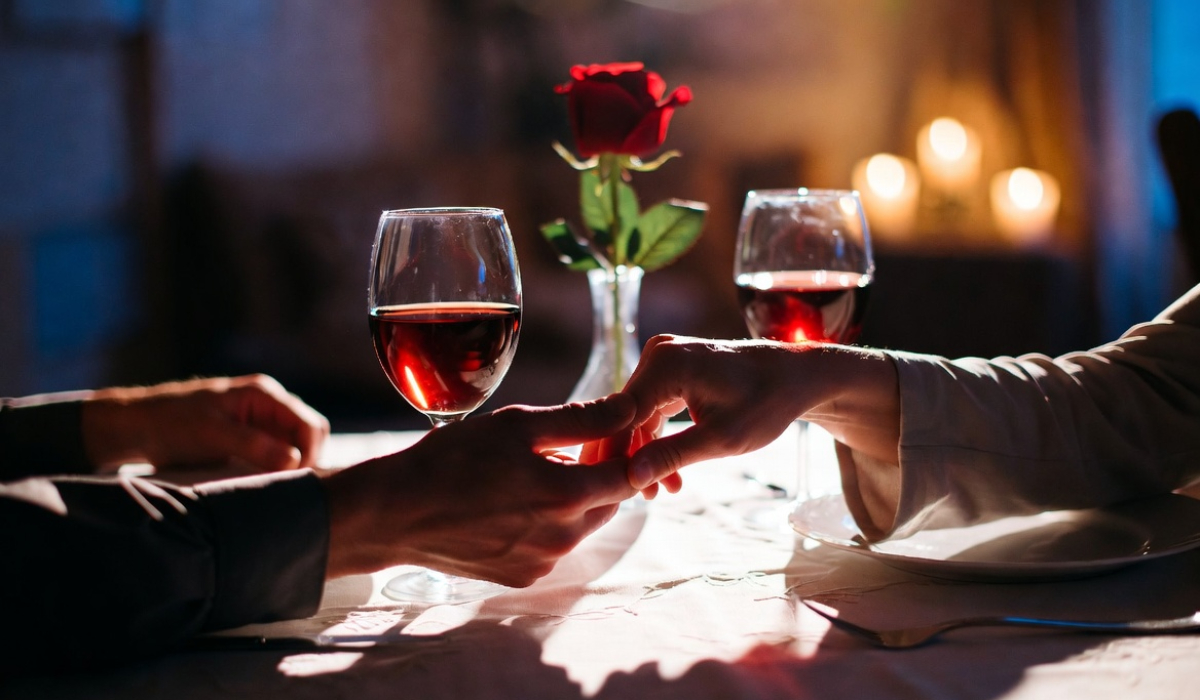 Cringe mistakes people make on first dates