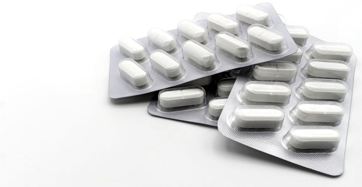 White painkilers. PHOTO/Photo generated by AI