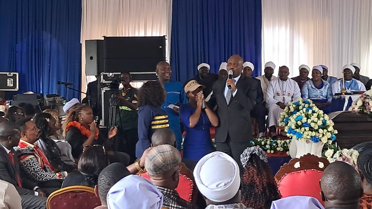 Moses Kuria speaking at the burial of Karangu Muraya's brother. PHOTO/Screengrab by K24 Digital of Facebook video by https://web.facebook.com/KaranguMurayaMc