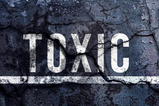 Crystal clear signs your employer is toxic