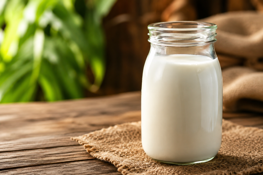 Milk in a jar. PHOTO/Photo generated by AI