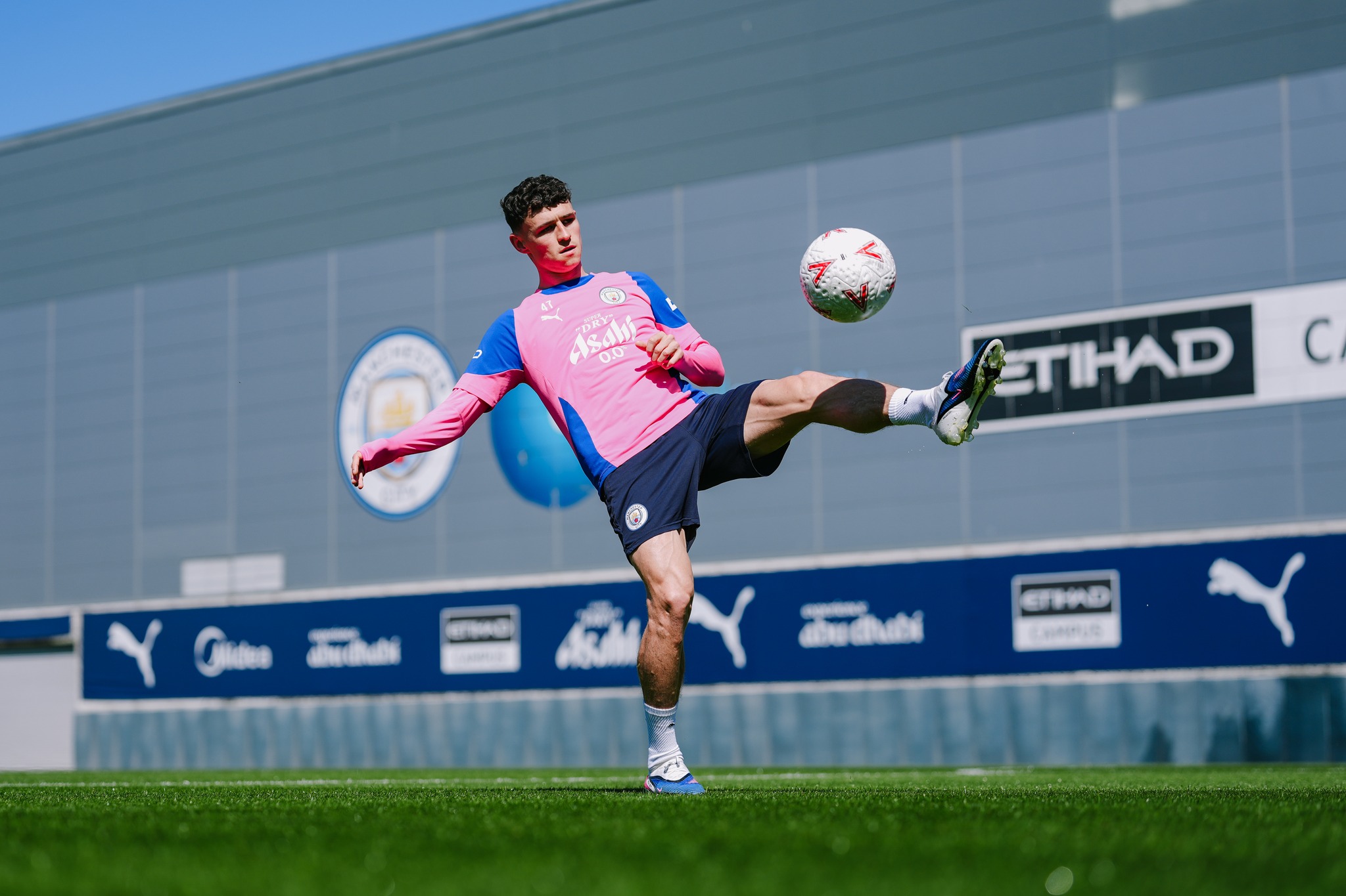 Foden agrees new Man City deal