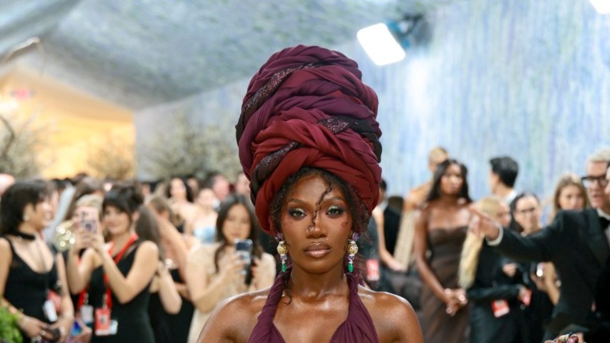 Doechii explains barefoot look at Met Gala 2026