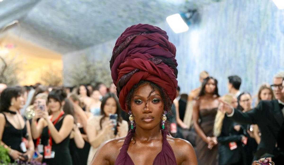 Doechii explains barefoot look at Met Gala 2026