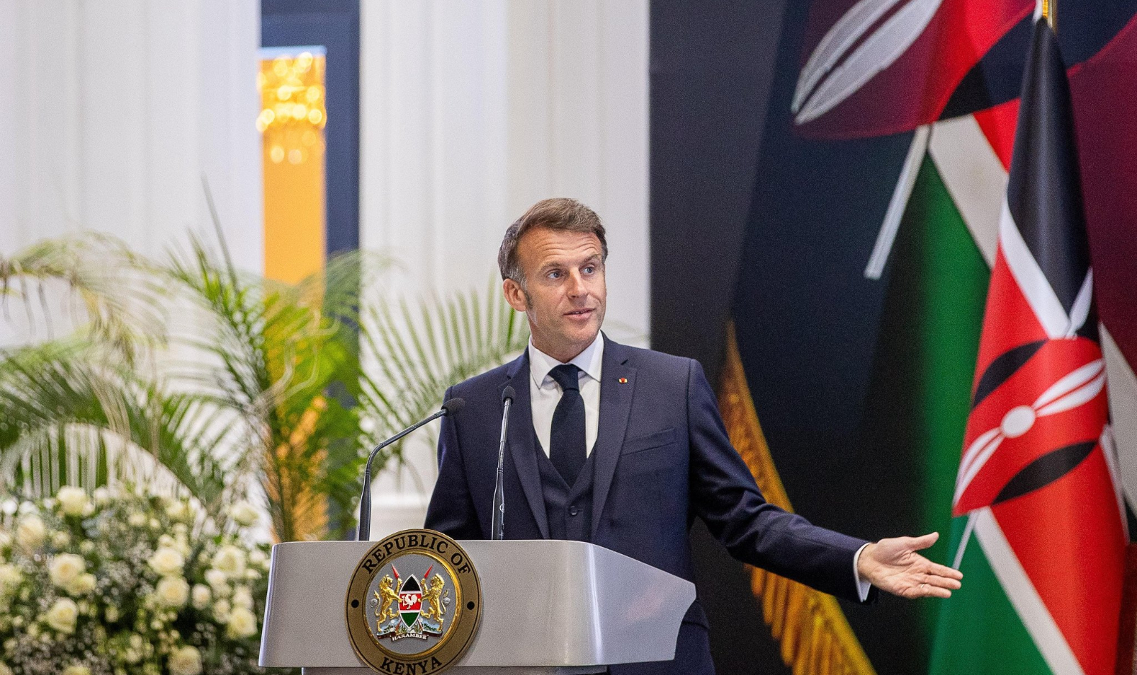 ‘Lack of respect’ – Emmanuel Macron interrupts presentation to demand silence from audience at University of Nairobi