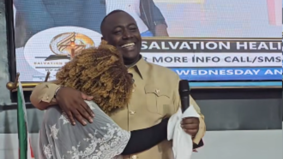 Pastor Kanyari hugs Marion Naipei after forgiving her and praying for her new transformation. PHOTO/https://www.facebook.com/prophetkanyari
