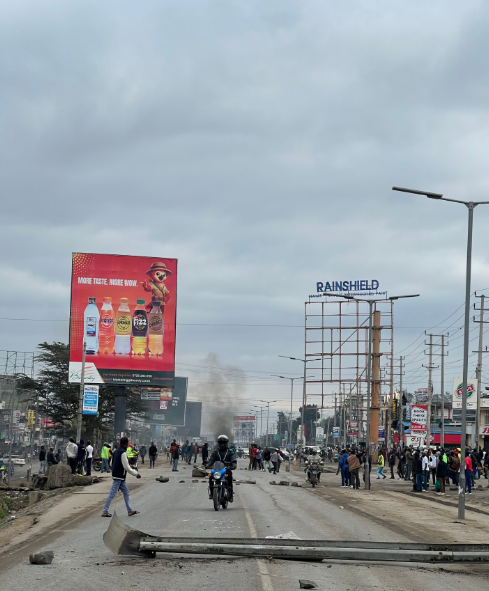 Demonstrators lit bonfires using tyres and used stones to block roads. PHOTO/@kipronobett_/X