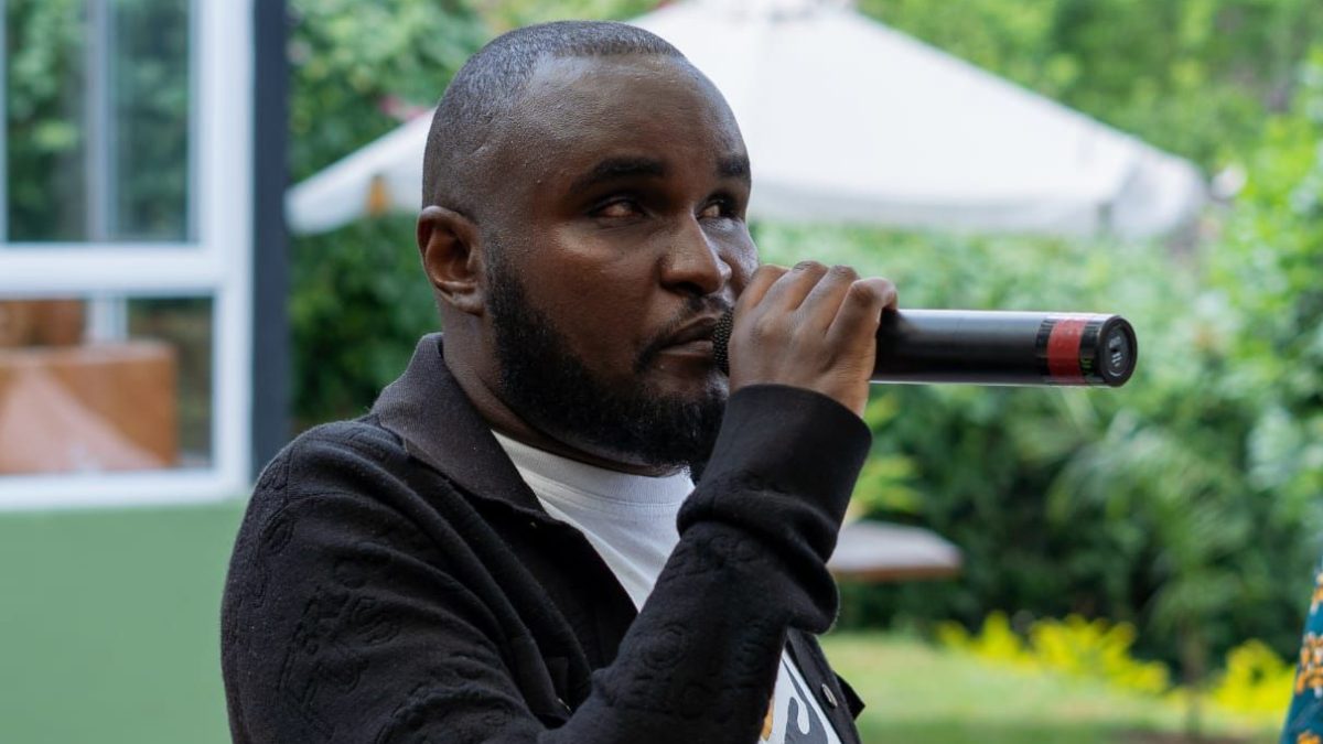 Visually impaired gospel singer Denno compares Arsenal’s 22-year title wait to delayed blessings