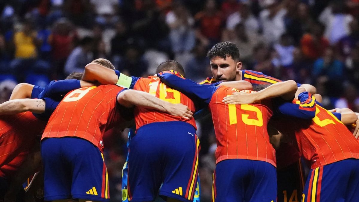 Spain’s coach provides squad fitness update after cruising past Peru in World Cup preps