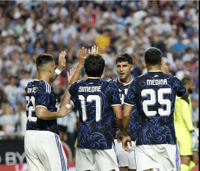 Messi watches as Argentina beat Honduras in World Cup preps