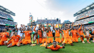 World Cup: Nicolas Pepe strikes twice as Ivory Coast make historic qualification to knockout stage