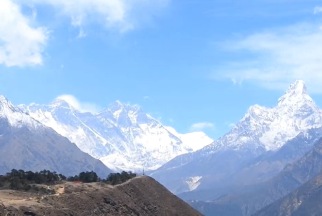 Miracle on Everest: Guide believed dead spotted crawling down ice