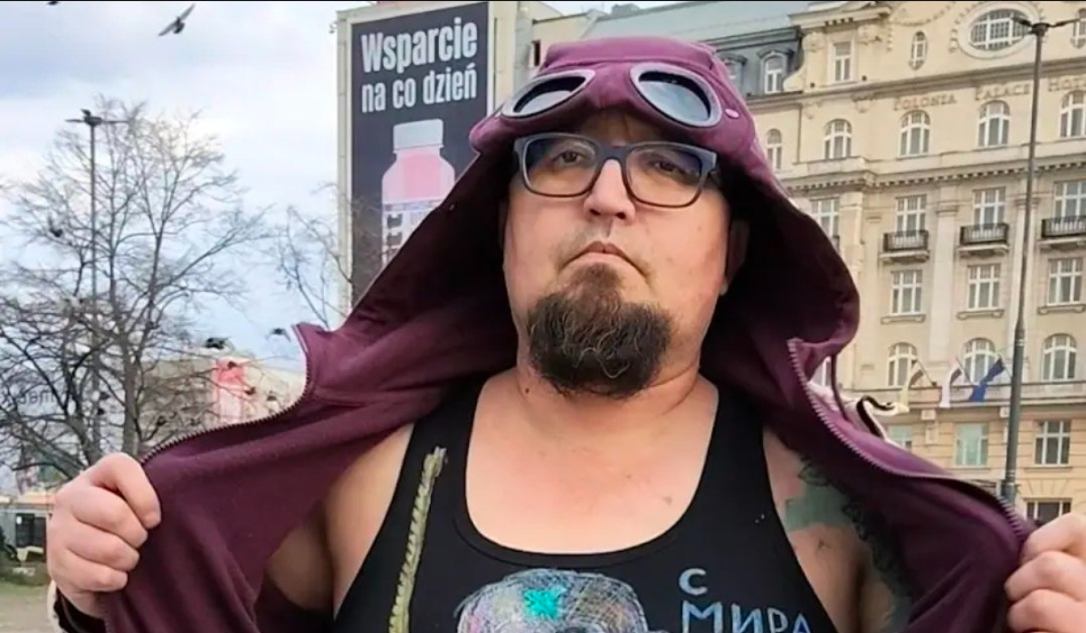 Russian artist and Putin critic shot 5 times in Poland