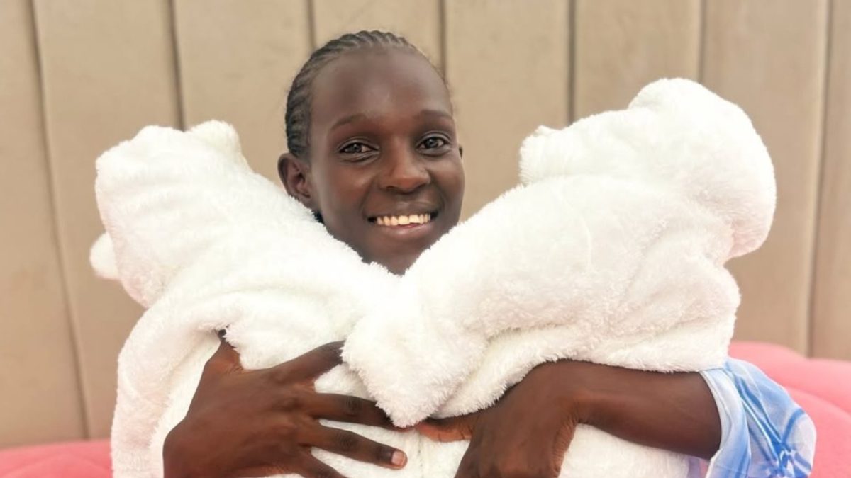 Dem wa Facebook thanks Awinja for daily support during pregnancy and delivery